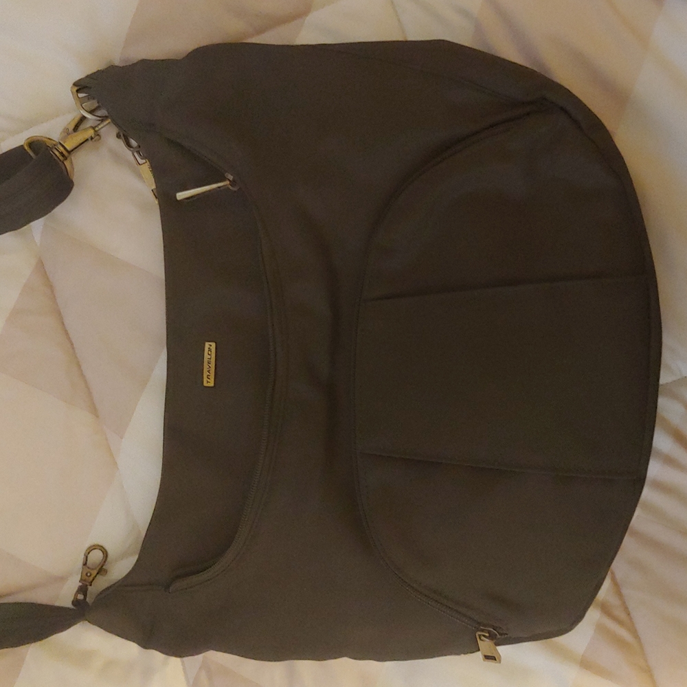 Traveling Handbag 👜